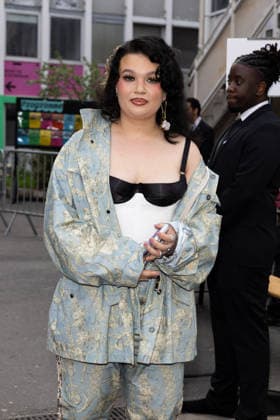 Lola Young at the Arrivals at the Vivienne Westwood Womens Collection Prêt à Porter Fall Winter 2026 2027 held at Césure on March 07, 2026 in Paris, France Paris France Fashion Week PFW au Grand Plateau, à Paris, France, le 7 mars 2026 Jeremy Melloul Bestimage Arrivals at the Vivienne Westwood fashion show as part of Paris Fashion Week Fall 2026 held at Césure on March 07, 2026 in Paris, France Paris France  Copyright: xJeremyxMelloulx xBestimagexJeremyxMelloulx xBestimagex