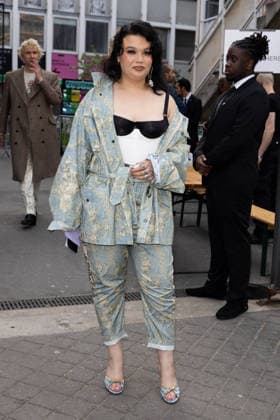 Lola Young at the Arrivals at the Vivienne Westwood Womens Collection Prêt à Porter Fall Winter 2026 2027 held at Césure on March 07, 2026 in Paris, France Paris France Fashion Week PFW au Grand Plateau, à Paris, France, le 7 mars 2026 Jeremy Melloul Bestimage Arrivals at the Vivienne Westwood fashion show as part of Paris Fashion Week Fall 2026 held at Césure on March 07, 2026 in Paris, France Paris France  Copyright: xJeremyxMelloulx xBestimagexJeremyxMelloulx xBestimagex
