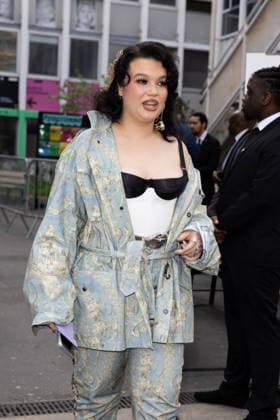 Lola Young at the Arrivals at the Vivienne Westwood Womens Collection Prêt à Porter Fall Winter 2026 2027 held at Césure on March 07, 2026 in Paris, France Paris France Fashion Week PFW au Grand Plateau, à Paris, France, le 7 mars 2026 Jeremy Melloul Bestimage Arrivals at the Vivienne Westwood fashion show as part of Paris Fashion Week Fall 2026 held at Césure on March 07, 2026 in Paris, France Paris France  Copyright: xJeremyxMelloulx xBestimagexJeremyxMelloulx xBestimagex
