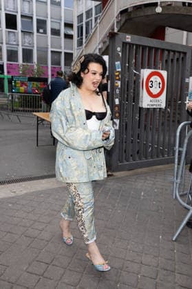 Lola Young at the Arrivals at the Vivienne Westwood Womens Collection Prêt à Porter Fall Winter 2026 2027 held at Césure on March 07, 2026 in Paris, France Paris France Fashion Week PFW au Grand Plateau, à Paris, France, le 7 mars 2026 Jeremy Melloul Bestimage Arrivals at the Vivienne Westwood fashion show as part of Paris Fashion Week Fall 2026 held at Césure on March 07, 2026 in Paris, France Paris France  Copyright: xJeremyxMelloulx xBestimagexJeremyxMelloulx xBestimagex
