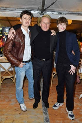 Roman Knizka with his sons Leo and Jona at the BALTIC LIGHTS 2026 Charity Schilttenhunderrennen in Heringsdorf on Usedom on 07 03 2026