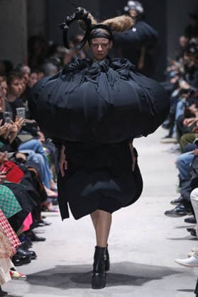 PFW - Comme Des Garcons Runway Models Walk Runway for the Comme des Garçons fashion show during Paris Fashion Week on March 7, 2026 in Paris, France. Photo by Alain-Gil Gonzalez ABACAPRESS.COM Paris France  Copyright: xGonzalezxAlain-Gil ABACAx