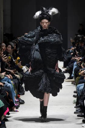 Comme des garcons Womenswear Collection Fall Winter 2026 2027 show as part of Paris Fashion Week PFW , in Paris, France, on March 07, 2026 Bestimage Runway during the Comme des garcons Womenswear Fall Winter 2026 2027 show as part of Paris Fashion Week on March 07, 2026 in Paris, France Paris France  Copyright: xAgencex xBestimagexAgencex xBestimagex