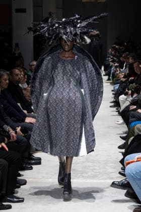 Comme des garcons Womenswear Collection Fall Winter 2026 2027 show as part of Paris Fashion Week PFW , in Paris, France, on March 07, 2026 Bestimage Runway during the Comme des garcons Womenswear Fall Winter 2026 2027 show as part of Paris Fashion Week on March 07, 2026 in Paris, France Paris France  Copyright: xAgencex xBestimagexAgencex xBestimagex
