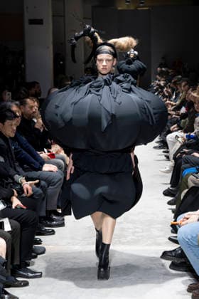 Comme des garcons Womenswear Collection Fall Winter 2026 2027 show as part of Paris Fashion Week PFW , in Paris, France, on March 07, 2026 Bestimage Runway during the Comme des garcons Womenswear Fall Winter 2026 2027 show as part of Paris Fashion Week on March 07, 2026 in Paris, France Paris France  Copyright: xAgencex xBestimagexAgencex xBestimagex