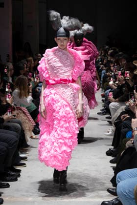Comme des garcons Womenswear Collection Fall Winter 2026 2027 show as part of Paris Fashion Week PFW , in Paris, France, on March 07, 2026 Bestimage Runway during the Comme des garcons Womenswear Fall Winter 2026 2027 show as part of Paris Fashion Week on March 07, 2026 in Paris, France Paris France  Copyright: xAgencex xBestimagexAgencex xBestimagex