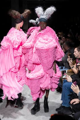 Comme des garcons Womenswear Collection Fall Winter 2026 2027 show as part of Paris Fashion Week PFW , in Paris, France, on March 07, 2026 Bestimage Runway during the Comme des garcons Womenswear Fall Winter 2026 2027 show as part of Paris Fashion Week on March 07, 2026 in Paris, France Paris France  Copyright: xAgencex xBestimagexAgencex xBestimagex