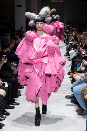 Comme des garcons Womenswear Collection Fall Winter 2026 2027 show as part of Paris Fashion Week PFW , in Paris, France, on March 07, 2026 Bestimage Runway during the Comme des garcons Womenswear Fall Winter 2026 2027 show as part of Paris Fashion Week on March 07, 2026 in Paris, France Paris France  Copyright: xAgencex xBestimagexAgencex xBestimagex