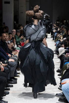 Comme des garcons Womenswear Collection Fall Winter 2026 2027 show as part of Paris Fashion Week PFW , in Paris, France, on March 07, 2026 Bestimage Runway during the Comme des garcons Womenswear Fall Winter 2026 2027 show as part of Paris Fashion Week on March 07, 2026 in Paris, France Paris France  Copyright: xAgencex xBestimagexAgencex xBestimagex