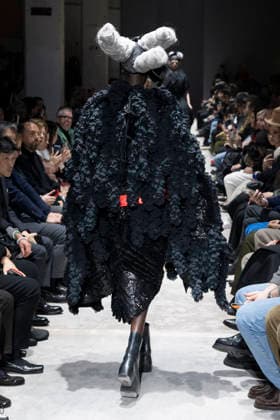 Comme des garcons Womenswear Collection Fall Winter 2026 2027 show as part of Paris Fashion Week PFW , in Paris, France, on March 07, 2026 Bestimage Runway during the Comme des garcons Womenswear Fall Winter 2026 2027 show as part of Paris Fashion Week on March 07, 2026 in Paris, France Paris France  Copyright: xAgencex xBestimagexAgencex xBestimagex