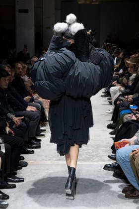 Comme des garcons Womenswear Collection Fall Winter 2026 2027 show as part of Paris Fashion Week PFW , in Paris, France, on March 07, 2026 Bestimage Runway during the Comme des garcons Womenswear Fall Winter 2026 2027 show as part of Paris Fashion Week on March 07, 2026 in Paris, France Paris France  Copyright: xAgencex xBestimagexAgencex xBestimagex
