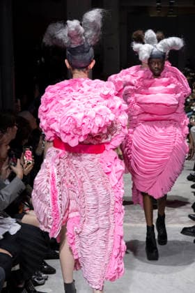 Comme des garcons Womenswear Collection Fall Winter 2026 2027 show as part of Paris Fashion Week PFW , in Paris, France, on March 07, 2026 Bestimage Runway during the Comme des garcons Womenswear Fall Winter 2026 2027 show as part of Paris Fashion Week on March 07, 2026 in Paris, France Paris France  Copyright: xAgencex xBestimagexAgencex xBestimagex