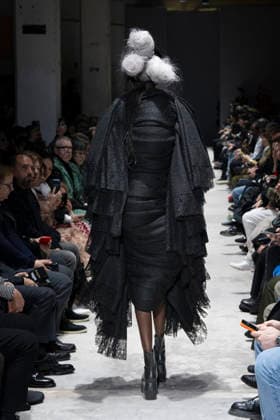 Comme des garcons Womenswear Collection Fall Winter 2026 2027 show as part of Paris Fashion Week PFW , in Paris, France, on March 07, 2026 Bestimage Runway during the Comme des garcons Womenswear Fall Winter 2026 2027 show as part of Paris Fashion Week on March 07, 2026 in Paris, France Paris France  Copyright: xAgencex xBestimagexAgencex xBestimagex
