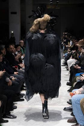 Comme des garcons Womenswear Collection Fall Winter 2026 2027 show as part of Paris Fashion Week PFW , in Paris, France, on March 07, 2026 Bestimage Runway during the Comme des garcons Womenswear Fall Winter 2026 2027 show as part of Paris Fashion Week on March 07, 2026 in Paris, France Paris France  Copyright: xAgencex xBestimagexAgencex xBestimagex