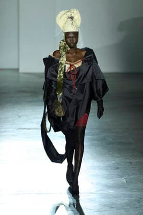 Paris Fashion Week - Women F W 26-27 Vivienne Westwood fashion show Catwalk Paris, France Paris Fashion Week - Women F W 26-27 Vivienne Westwood fashion show Catwalk Paris, France 7th March 2026 SGPItalia id 134576_007 * Not Exclusive  Copyright: xLorenzoxCremonax