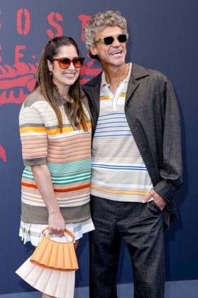 Gustavo Kuerten and his wife Mariana Soncini at the photocall at the Lacoste Womenswear Collection Prêt à Porter Fall Winter 2026 2027 show as part of Paris Fashion Week PFW at Roland Garros in Paris, France on March 08, 2026 Olivier Borde Bestimage Photocall at the Lacoste Womenswear Fall Winter 2026 2027 show as part of Paris Fashion Week on March 08, 2026 in Paris, France Paris France  Copyright: xOLIVIERxBORDEx xBESTIMAGExOLIVIERxBORDEx xBESTIMAGEx