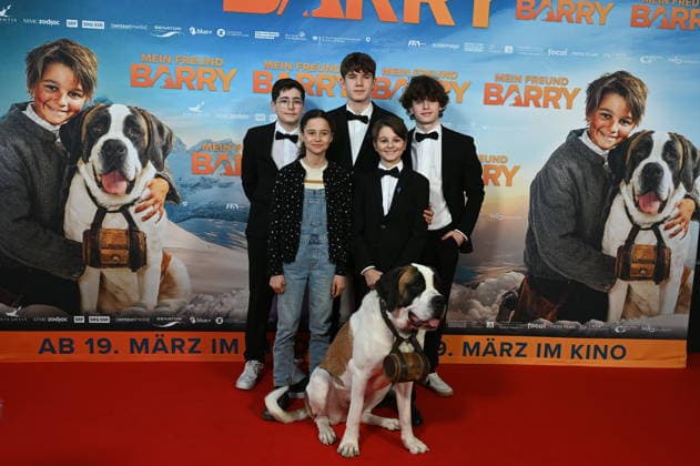 Cast Mael Gallati, Lino Good, Maxim Kämpf, Alma Büchenbacher, Paco von Wyss as Georg, St. Bernard Barry comes to the film premiere of Mein Freund Barry at the Cinedom in Cologne