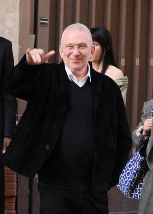 Le créateur Jean Paul Gaultier aux arrivals du défilé Jean Paul Gaultier Collection Femme Prêt à Porter Automne Hiver 2026 2027 lors de la Fashion Week de Paris PFW , à Paris, France, le 8 mars 2026 Olivier Borde Bestimage Arrivals at the Jean Paul Gaultier Womenswear Fall Winter 2026 2027 show as part of Paris Fashion Week on March 08, 2026 in Paris, France Paris France  Copyright: xDenisxGuignebourgx xBestimagexDenisxGuignebourgx xBestimagex