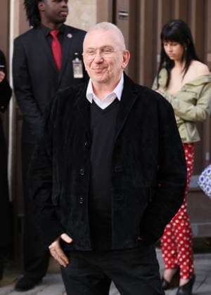 Le créateur Jean Paul Gaultier aux arrivals du défilé Jean Paul Gaultier Collection Femme Prêt à Porter Automne Hiver 2026 2027 lors de la Fashion Week de Paris PFW , à Paris, France, le 8 mars 2026 Olivier Borde Bestimage Arrivals at the Jean Paul Gaultier Womenswear Fall Winter 2026 2027 show as part of Paris Fashion Week on March 08, 2026 in Paris, France Paris France  Copyright: xDenisxGuignebourgx xBestimagexDenisxGuignebourgx xBestimagex