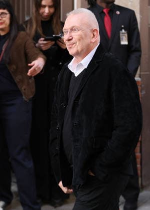 Le créateur Jean Paul Gaultier aux arrivals du défilé Jean Paul Gaultier Collection Femme Prêt à Porter Automne Hiver 2026 2027 lors de la Fashion Week de Paris PFW , à Paris, France, le 8 mars 2026 Olivier Borde Bestimage Arrivals at the Jean Paul Gaultier Womenswear Fall Winter 2026 2027 show as part of Paris Fashion Week on March 08, 2026 in Paris, France Paris France  Copyright: xDenisxGuignebourgx xBestimagexDenisxGuignebourgx xBestimagex