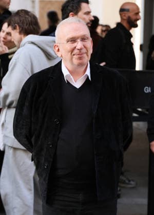 Le créateur Jean Paul Gaultier aux arrivals du défilé Jean Paul Gaultier Collection Femme Prêt à Porter Automne Hiver 2026 2027 lors de la Fashion Week de Paris PFW , à Paris, France, le 8 mars 2026 Olivier Borde Bestimage Arrivals at the Jean Paul Gaultier Womenswear Fall Winter 2026 2027 show as part of Paris Fashion Week on March 08, 2026 in Paris, France Paris France  Copyright: xDenisxGuignebourgx xBestimagexDenisxGuignebourgx xBestimagex