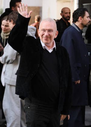Le créateur Jean Paul Gaultier aux arrivals du défilé Jean Paul Gaultier Collection Femme Prêt à Porter Automne Hiver 2026 2027 lors de la Fashion Week de Paris PFW , à Paris, France, le 8 mars 2026 Olivier Borde Bestimage Arrivals at the Jean Paul Gaultier Womenswear Fall Winter 2026 2027 show as part of Paris Fashion Week on March 08, 2026 in Paris, France Paris France  Copyright: xDenisxGuignebourgx xBestimagexDenisxGuignebourgx xBestimagex