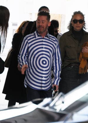 Macaulay Culkin at the arrivals at the Jean Paul Gaultier Womenswear Collection Prêt à Porter Automne Hiver 2026 2027 show as part of Paris Fashion Week PFW , in Paris, France, March 8, 2026 Olivier Borde Bestimage Arrivals at the Jean Paul Gaultier Womenswear Fall Winter 2026 2027 show as part of Paris Fashion Week on March 08, 2026 in Paris, France Paris France  Copyright: xDenisxGuignebourgx xBestimagexDenisxGuignebourgx xBestimagex