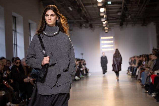 PFW - Niccolo Pasqualetti Runway A model presents a creation by Niccolo Pasqualetti for the Women s Ready to Wear Fall Winter 2026-2027 collection fashion show as part of the Paris Women Fashion Week (PFW), in Paris, on March 8, 2026. Photo by Alexis Jumeau ABACAPRESS.COM Paris France  Copyright: xJumeauxAlexis ABACAx