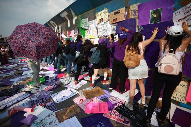 Demonstration to mark International Women s Day in Mexico City MEXICO CITY, MEXICO - MARCH 08: Women hit the metal barricades set up to protect the National Palace during a demonstration to mark International Women s Day, in Mexico City, Mexico on March 08, 2026. Thousands of women gathered in different groups to demand women’s rights and protest against gender-based violence during International Women’s Day events in Mexico s capital, ending outside the National Palace. Daniel Cardenas Anadolu Mexico City Mexico. Editorial use only. Please get in touch for any other usage.  Copyright: x2026xAnadoluxDanielxCardenasx