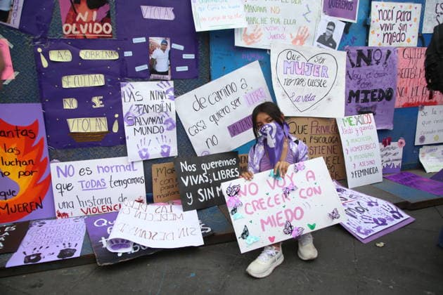 A girl taking part during a rally for the International Women s Day commemoration demand stop femicides in mexico and women s rights. Thousands of women around the world join the global International Women s Day strike. on March 8, 2026 in Mexico City, Mexico. Mexico City Mexico - ZUMAe321 20260308_zia_e321_066 Copyright: xBrendaxCarrerax