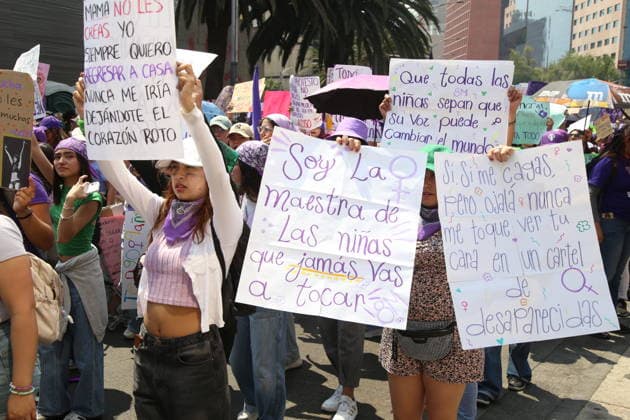 Women taking part during a rally for the International Women s Day commemoration demand stop femicides in mexico and women s rights. Thousands of women around the world join the global International Women s Day strike. on March 8, 2026 in Mexico City, Mexico. Mexico City Mexico - ZUMAe321 20260308_zia_e321_080 Copyright: xBrendaxCarrerax