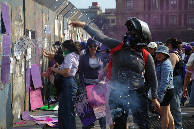 Women taking part during a rally for the International Women s Day commemoration demand stop femicides in mexico and women s rights. Thousands of women around the world join the global International Women s Day strike. on March 8, 2026 in Mexico City, Mexico. Mexico City Mexico - ZUMAe321 20260308_zia_e321_097 Copyright: xBrendaxCarrerax