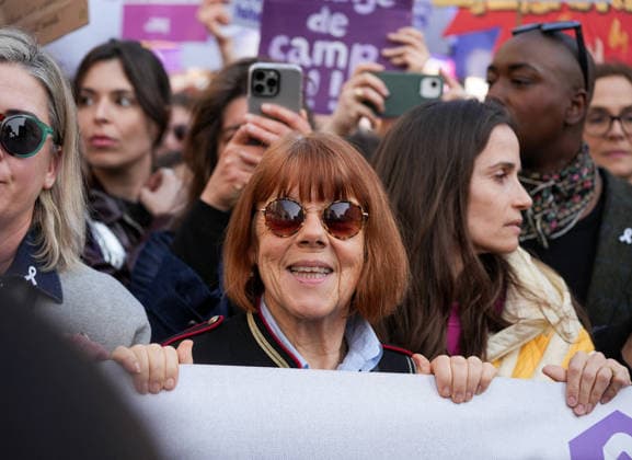 Entertainment Bilder des Tages #2 Gisèle Pélicot, Anne Cécile Mailfert, President of the Fondation des femmes March 8th demonstration in Paris for womens rights Anne Sophie Guebey Bestimage Demonstration on International Womens Rights Day in Paris on march 8th 2026 Paris France  Copyright: xAnne-SophiexGuebeyx xBestimagexAnne-SophiexGuebeyx xBestimagex