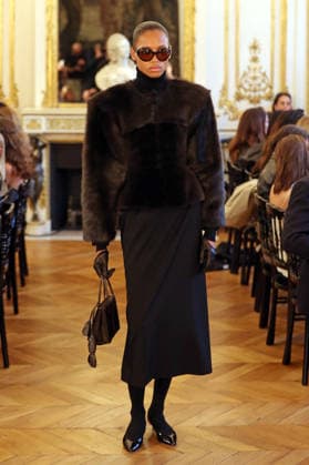PFW - Magda Butrym Runway A model walks the runway during the Magda Butrym Womenswear Fall Winter 2026-2027 show as part of Paris Fashion Week on March 08, 2026 in Paris, France. Photo by Alain Gil Gonzalez ABACAPRESS.COM Paris France  Copyright: xGonzalezxAlain-Gil ABACAx