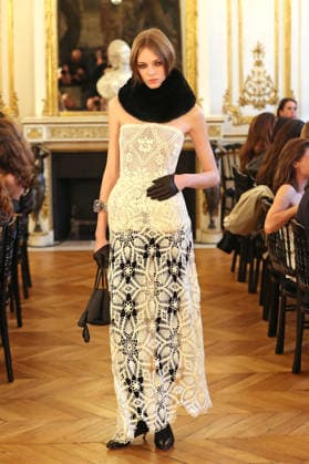 PFW - Magda Butrym Runway A model walks the runway during the Magda Butrym Womenswear Fall Winter 2026-2027 show as part of Paris Fashion Week on March 08, 2026 in Paris, France. Photo by Alain Gil Gonzalez ABACAPRESS.COM Paris France  Copyright: xGonzalezxAlain-Gil ABACAx