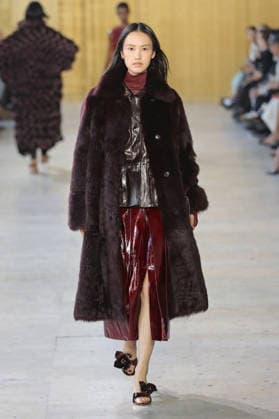 PFW - Akris Runway A model walks the runway during the Akris Womenswear Fall Winter 2026-2027 show as part of Paris Fashion Week on March 08, 2026 in Paris, France. Photo by Alain Gil Gonzalez ABACAPRESS.COM Paris France  Copyright: xGonzalezxAlain-Gil ABACAx