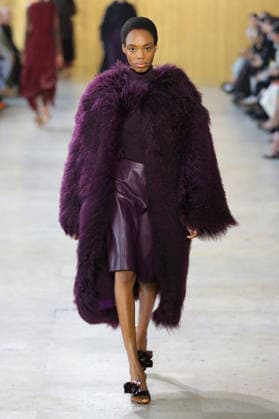 PFW - Akris Runway A model walks the runway during the Akris Womenswear Fall Winter 2026-2027 show as part of Paris Fashion Week on March 08, 2026 in Paris, France. Photo by Alain Gil Gonzalez ABACAPRESS.COM Paris France  Copyright: xGonzalezxAlain-Gil ABACAx