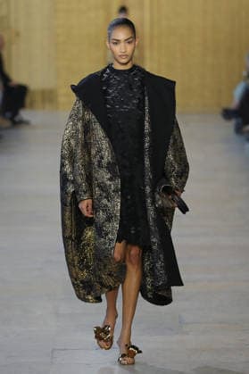 PFW - Akris Runway A model walks the runway during the Akris Womenswear Fall Winter 2026-2027 show as part of Paris Fashion Week on March 08, 2026 in Paris, France. Photo by Alain Gil Gonzalez ABACAPRESS.COM Paris France  Copyright: xGonzalezxAlain-Gil ABACAx