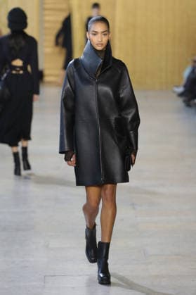 PFW - Akris Runway A model walks the runway during the Akris Womenswear Fall Winter 2026-2027 show as part of Paris Fashion Week on March 08, 2026 in Paris, France. Photo by Alain Gil Gonzalez ABACAPRESS.COM Paris France  Copyright: xGonzalezxAlain-Gil ABACAx