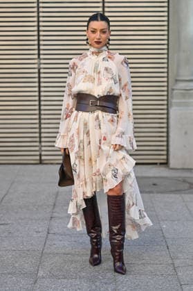 PFW Zimmermann Outside Arrivals Guest arriving at the Zimmermann show during Fashion Week in Paris, France on March 9, 2026. Photo by Julien Reynaud APS-Medias ABACAPRESS.COM Paris France  Copyright: xReynaudxJulien APS-Medias ABACAx