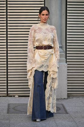 PFW Zimmermann Outside Arrivals Guest arriving at the Zimmermann show during Fashion Week in Paris, France on March 9, 2026. Photo by Julien Reynaud APS-Medias ABACAPRESS.COM Paris France  Copyright: xReynaudxJulien APS-Medias ABACAx