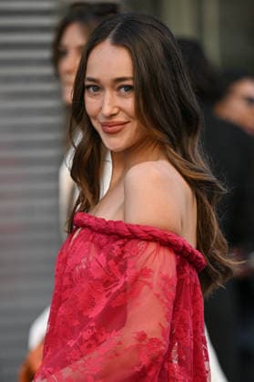 PFW Zimmermann Outside Arrivals Alycia Debnam Carey arriving at the Zimmermann show during Fashion Week in Paris, France on March 9, 2026. Photo by Julien Reynaud APS-Medias ABACAPRESS.COM Paris France  Copyright: xReynaudxJulien APS-Medias ABACAx