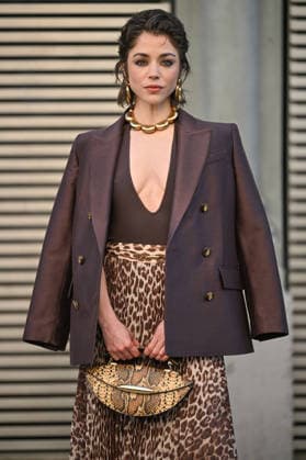 PFW Zimmermann Outside Arrivals Alice Isaaz arriving at the Zimmermann show during Fashion Week in Paris, France on March 9, 2026. Photo by Julien Reynaud APS-Medias ABACAPRESS.COM Paris France  Copyright: xReynaudxJulien APS-Medias ABACAx
