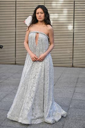 PFW Zimmermann Outside Arrivals Guest arriving at the Zimmermann show during Fashion Week in Paris, France on March 9, 2026. Photo by Julien Reynaud APS-Medias ABACAPRESS.COM Paris France  Copyright: xReynaudxJulien APS-Medias ABACAx