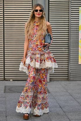 PFW Zimmermann Outside Arrivals Elle Ferguson arriving at the Zimmermann show during Fashion Week in Paris, France on March 9, 2026. Photo by Julien Reynaud APS-Medias ABACAPRESS.COM Paris France  Copyright: xReynaudxJulien APS-Medias ABACAx