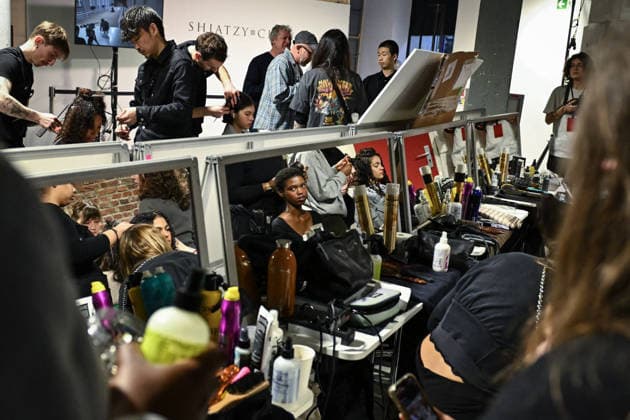 PFW - Backstage of Shiatzy Chen Runway in Paris FA Models get prepared before the runway for the Shiatzy Chen collection as part of Paris Fashion Week in Paris, on March 9, 2026. Photo by Firas Abdullah ABACAPRESS.COM Paris Ile-de-France France  Copyright: xAbdullahxFiras ABACAx