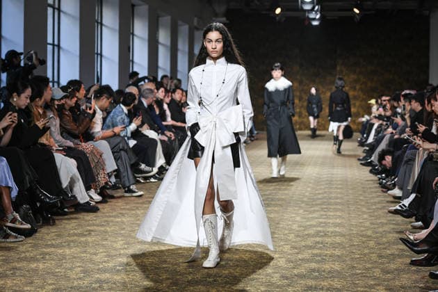 PFW - Shiatzy Chen Runway in Paris FA A model walks the runway for the Shiatzy Chen collection as part of Paris Fashion Week in Paris, on March 9, 2026. Photo by Firas Abdullah ABACAPRESS.COM Paris Ile-de-France France  Copyright: xAbdullahxFiras ABACAx