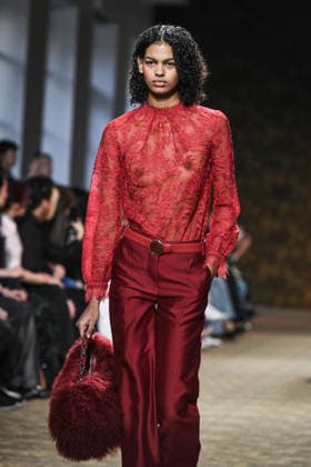 PFW - Shiatzy Chen Runway in Paris FA A model walks the runway for the Shiatzy Chen collection as part of Paris Fashion Week in Paris, on March 9, 2026. Photo by Firas Abdullah ABACAPRESS.COM Paris Ile-de-France France  Copyright: xAbdullahxFiras ABACAx