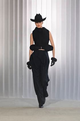 Jean Paul Gaultier Womenswear Collection Fall Winter 2026 2027 show as part of Paris Fashion Week PFW , Paris, France, March 08, 2026 Bestimage Runway during the Jean Paul Gaultier Womenswear Fall Winter 2026 2027 show as part of Paris Fashion Week on March 07, 2026 in Paris, France Paris France  Copyright: xAgencex xBestimagexAgencex xBestimagex