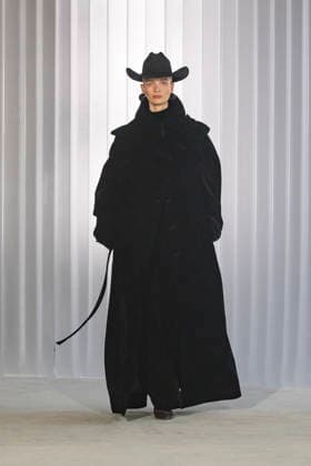 Jean Paul Gaultier Womenswear Collection Fall Winter 2026 2027 show as part of Paris Fashion Week PFW , Paris, France, March 08, 2026 Bestimage Runway during the Jean Paul Gaultier Womenswear Fall Winter 2026 2027 show as part of Paris Fashion Week on March 07, 2026 in Paris, France Paris France  Copyright: xAgencex xBestimagexAgencex xBestimagex